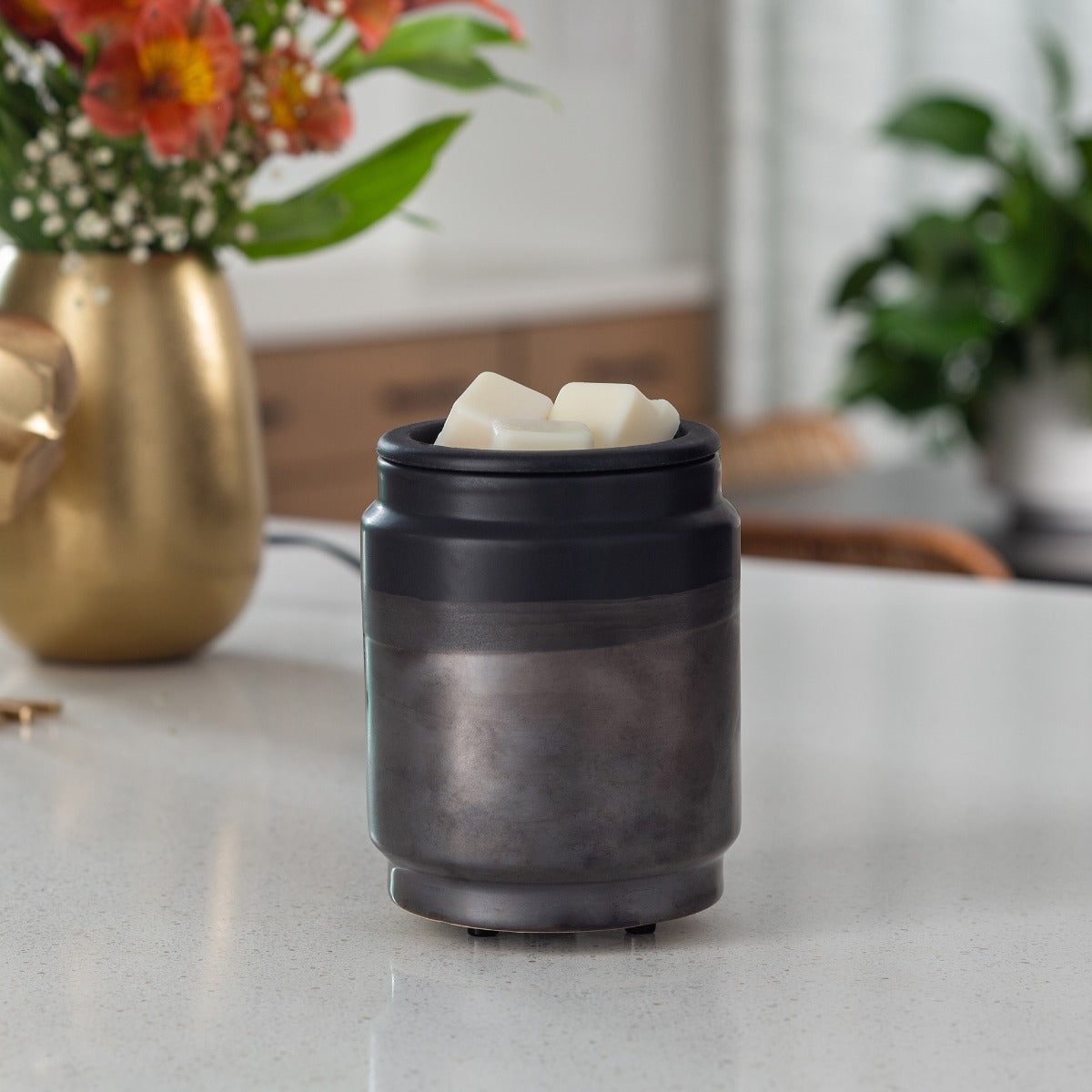 Matte Black Wax Warmer with Silicone Dish